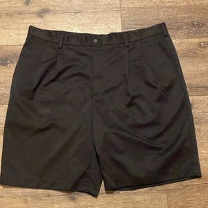 IZOD black shorts 42‎
